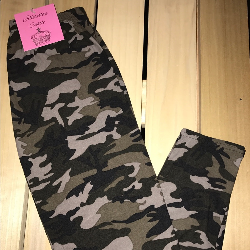 Leggings Black Camouflage One Size Buttery Soft