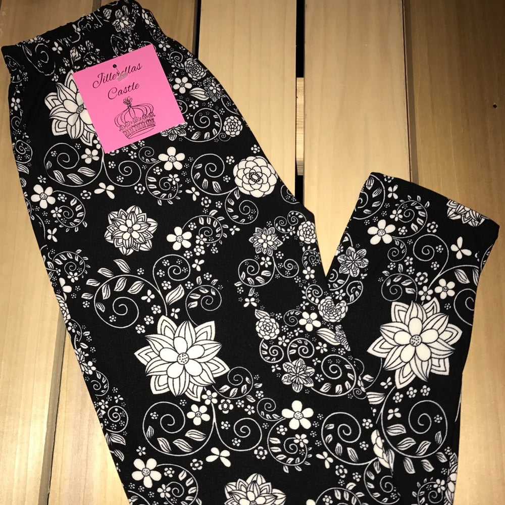 Leggings Skulls Garden Party One Size Buttery Soft