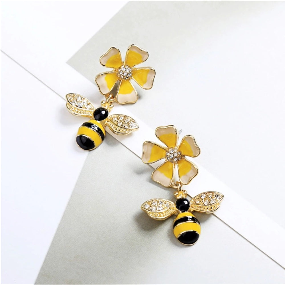 Swarovski Bee Cosmos Earrings New With Tags NWT